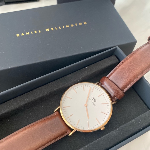 DW Watch ✨ - Picture 3 of 6